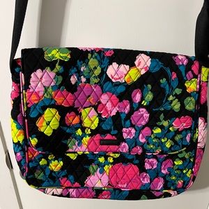 Vera Bradley Hilo Meadow 17” Messenger Laptop Bag w/ 7 Pockets